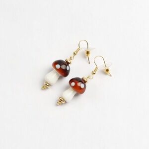 MUSHROOM earrings! 🍄⚜️